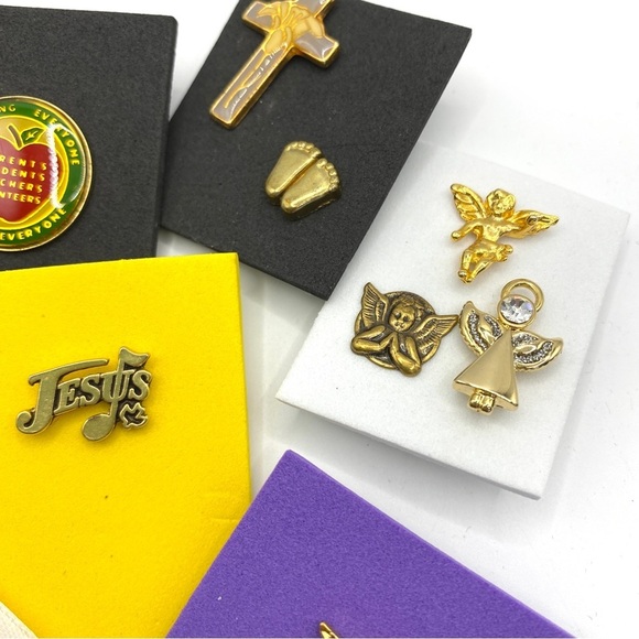 Hat Pins Tie Tacs Lot Patriotic Flags Christian - Picture 3 of 5